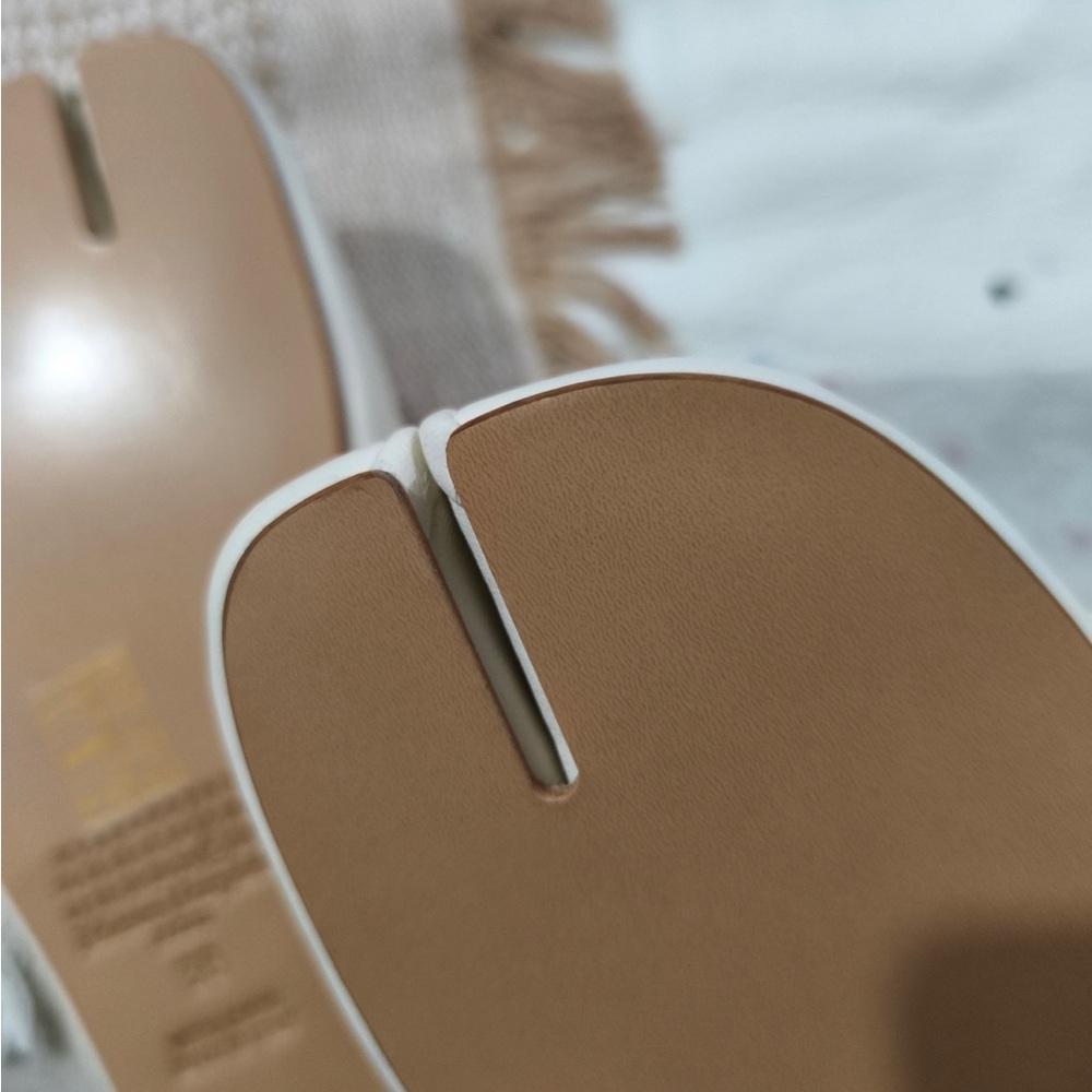 Maison Martin Margiela Cream Leather Ballet Flats with Tan Strap - Picture 12 of 13
